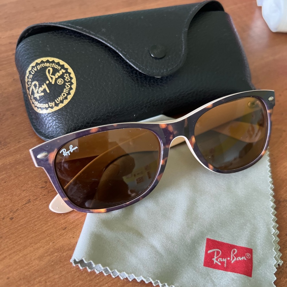 Ray-Ban Wayfarer Sunglasses
